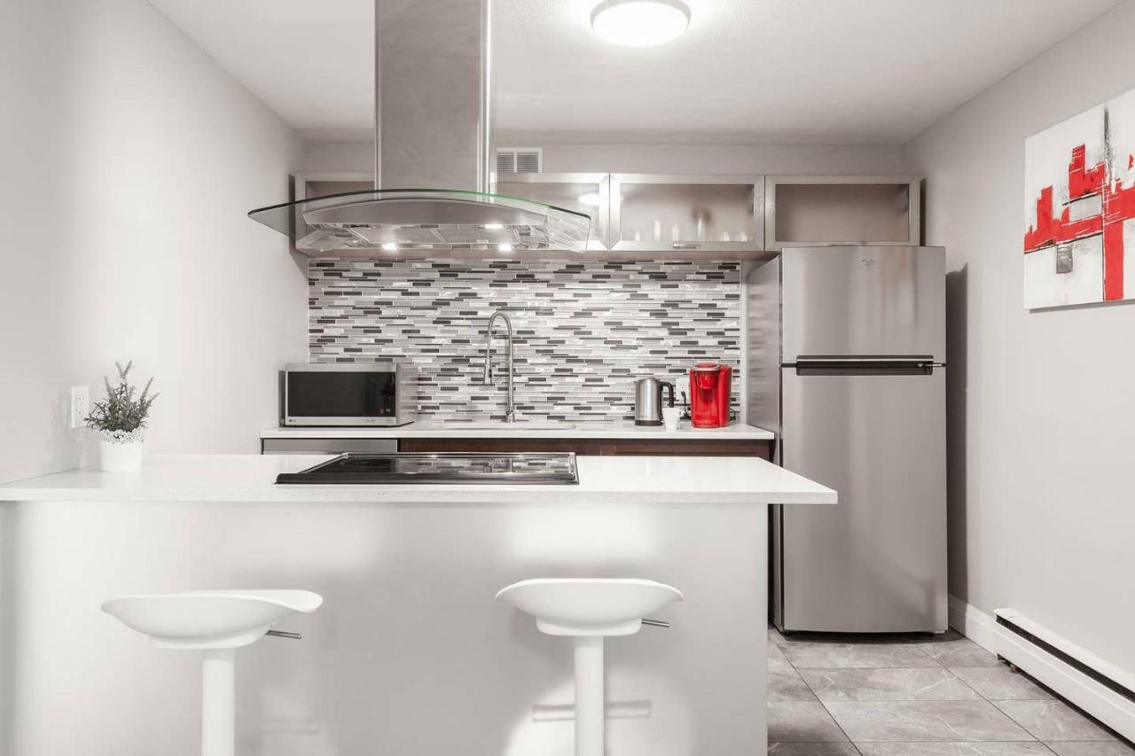 Entire 2 Bedroom Apartment Uptown Waterloo - E1 Buitenkant foto