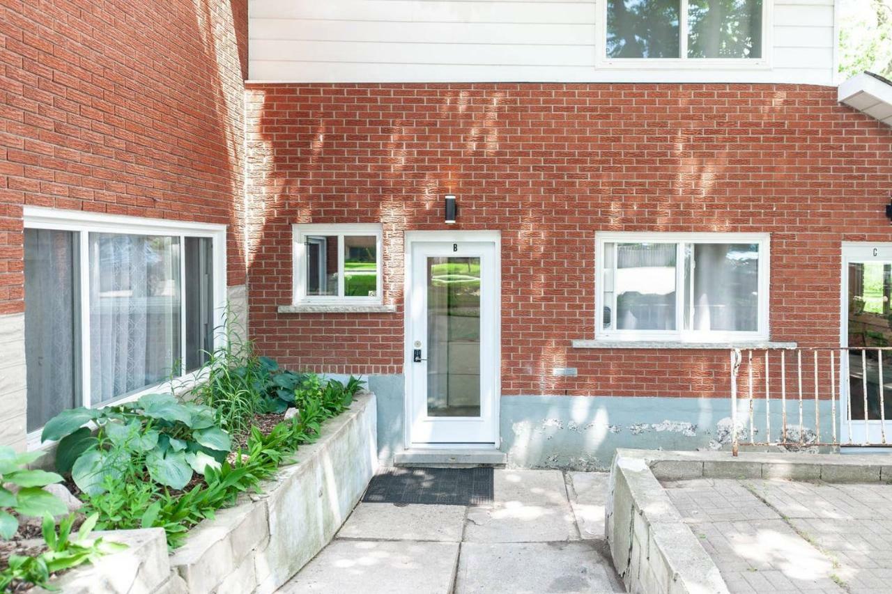 Entire 2 Bedroom Apartment Uptown Waterloo - E1 Buitenkant foto