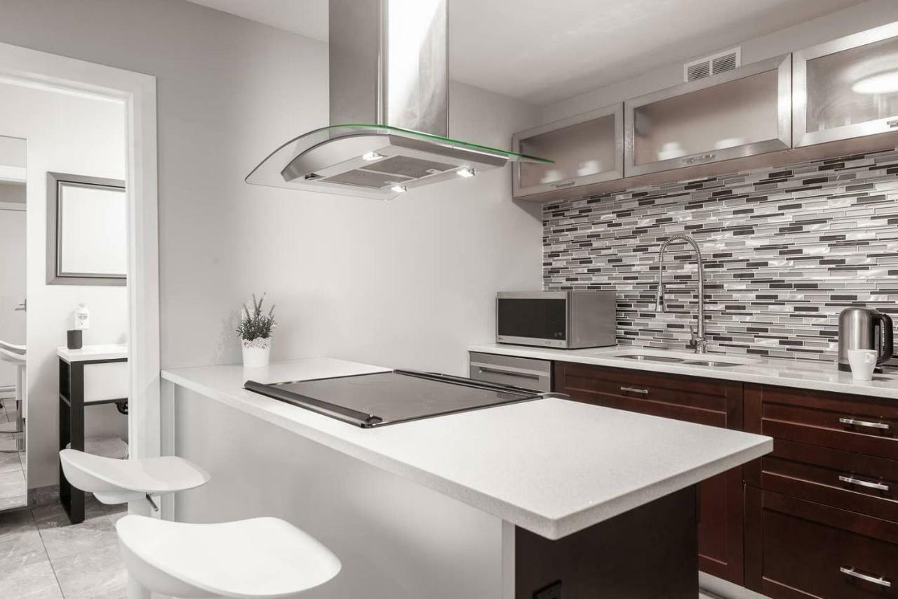 Entire 2 Bedroom Apartment Uptown Waterloo - E1 Buitenkant foto